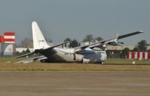 Sortie de piste d'un avion militaire Algérien au Bourget