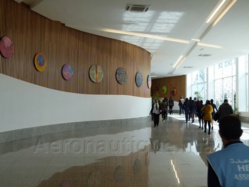 Visite guidée à travers le nouveau terminal de l'aéroport Marrakech Menara Visite guidée à travers le nouveau terminal de l'aéroport Marrakech Menara