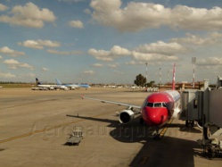 Visite guidée à travers le nouveau terminal de l'aéroport Marrakech Menara Visite guidée à travers le nouveau terminal de l'aéroport Marrakech Menara