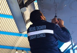 Tunisair: Bras de fer entre pilotes et mécaniciens navigants pour une histoire d'uniformes