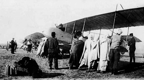 Henri Farman HF 20 de l'escadrille du Maroc en escale à Tozeur, le 27 février 1913