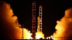 La russie met en orbite le satellite arabe de télécommunications Arabsat-5B