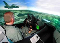 Les Forces Royales Air prennent livraison du premier simulateur pour F-16C Block 52