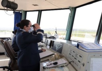 Contrôleuse aérienne - Ph. MAP Contrôleuse aérienne - Ph. MAP