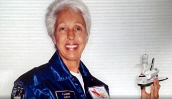 Wally Funk volera finalement avec Jeff bezos et sera la personne la plus âgée à voyager dans l’espace Wally Funk volera finalement avec Jeff bezos et sera la personne la plus âgée à voyager dans l’espace