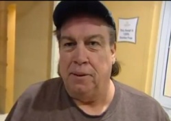 Un passager se retrouve seul dans un avion verouillé après...une sièste Un passager se retrouve seul dans un avion verouillé après...une sièste