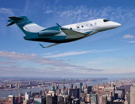 Legacy 450 du constructeur brésilien Embraer effectue son premier vol Legacy 450 du constructeur brésilien Embraer effectue son premier vol