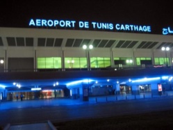 Une panne technique paralyse l’aéroport international Tunis Carthage. Une panne technique paralyse l’aéroport international Tunis Carthage.