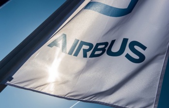 Airbus triple son bénéfice trimestriel et vise une production mensuelle de 75 appareils de la famille A320
