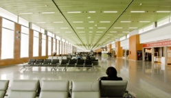 Maroc: Contrôle sanitaire aux aéroports renforcé face à l'épidémie de fièvre Ebola en Guinée Maroc: Contrôle sanitaire aux aéroports renforcé face à l'épidémie de fièvre Ebola en Guinée