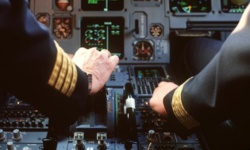 Tunisie: Création de la Fédération tunisienne des pilotes de lignes (FTPL) Tunisie: Création de la Fédération tunisienne des pilotes de lignes (FTPL)