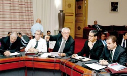 Royal Air Maroc: Benhima devant une commission de son Ministère de tutelle Royal Air Maroc: Benhima devant une commission de son Ministère de tutelle