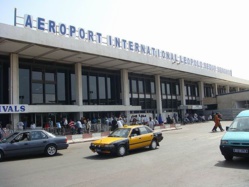 Les aéroports Sénégalais comptent accueillir plus de 2 millions de passagers en 2015 Les aéroports Sénégalais comptent accueillir plus de 2 millions de passagers en 2015