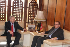 Mohamed Najib Boulif s'entretient avec des dirigeants du groupe Boeing Mohamed Najib Boulif s'entretient avec des dirigeants du groupe Boeing