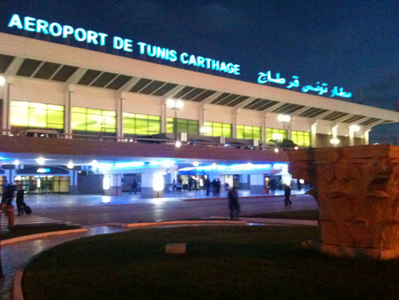 L'aéroport Tunis-Carthage sera fermé à cause des travaux de réfection d'une piste L'aéroport Tunis-Carthage sera fermé à cause des travaux de réfection d'une piste