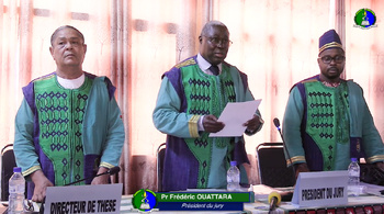 Les membres du Jury (avec le président du Jury au milieu) durant la proclamation Les membres du Jury (avec le président du Jury au milieu) durant la proclamation