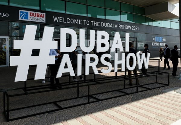 Emirates signe un accord historique avec Boeing : Acquisition de 95 Avions pour 52 Milliards de Dollars lors du Dubaï AirShow
