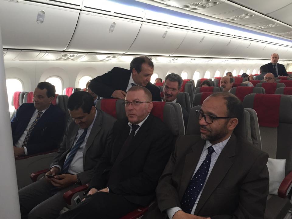 Des députés marocains testent le nouveau Boeing Dreamliner 787 de Royal Air Maroc