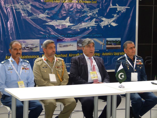 Marrakech Airshow 2016: Les pakistanais séduisent par le Pakistan Aeronautical Complex et l'avion JF-17