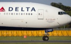 Etats-Unis : Un passager maîtrisé alors qu'il tentait de percer le cockpit d'un avion en vol