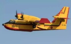 Les moyens aériens de lutte contre les incendies : Bombardiers d'eau et Hélicoptères en Action
