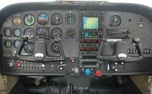 Ce qui est prévu si un commandant de bord meurt en plein vol