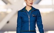 Une hotesse qui arrête de fumer