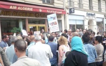 Rassemblement devant l’agence d'Air Algérie à Paris contre la Cherté des billets vers l'Algérie